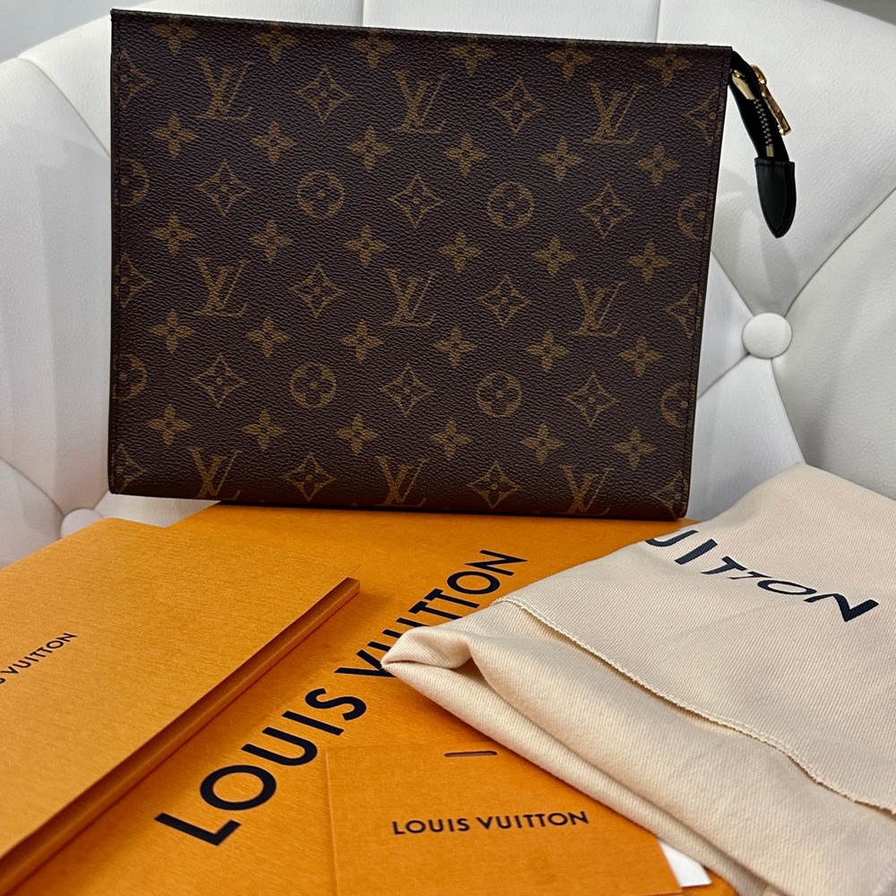 Louis Vuitton PO.TOILET.NM MNG